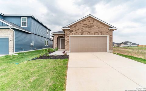 New construction Single-Family house 11147 Schmidt Lane, Converse, TX 78109 Pine- photo 0