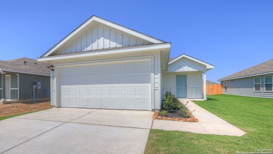 New construction Single-Family house 1017 Seedling Ln, Seguin, TX 78155 plan The Emma - image