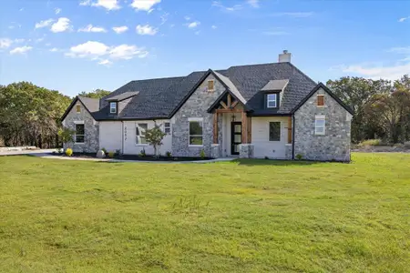 New construction Single-Family house 2057 Glenhollow Dr, Weatherford, TX 76088 - image
