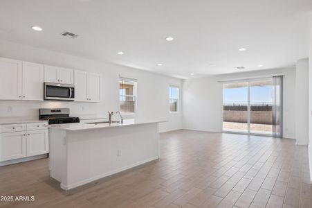 New construction Single-Family house 22108 N Dawn View Dr, Maricopa, AZ 85139 plan Hayden - image