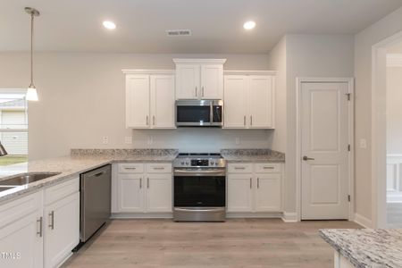 New construction Single-Family house 121 Northwood Dr, Fuquay Varina, NC 27526 null- photo 5 5