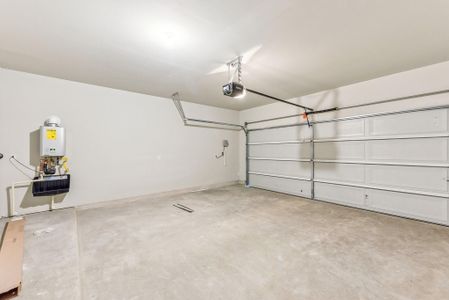 New construction Single-Family house 944 Sun Grove Trl, Georgetown, TX 78628 Olympic- photo 31 31