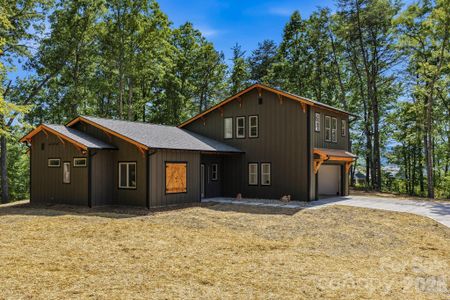 New construction Single-Family house 121 Deer Jump Trl, Lake Lure, NC 28746 - image