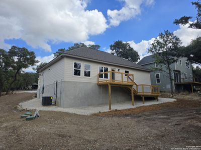 New construction Single-Family house 1094 Deer Run Pass, Canyon Lake, TX 78133 - photo 5 5