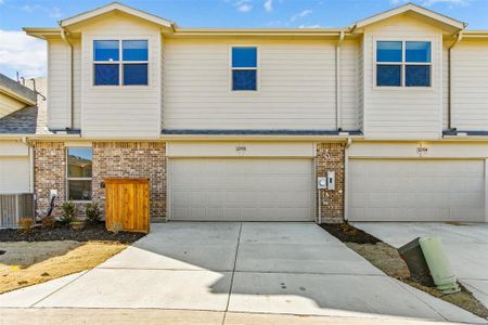 New construction Townhouse house 12500 Audubon Trl, Rowlett, TX 75098 Chandler's Landing- photo 28 28