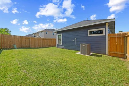 New construction Single-Family house 304 Emerald Ticket Ln, Huffman, TX 77336 null- photo 18 18
