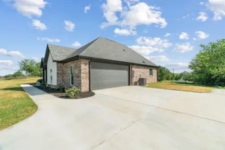 New construction Single-Family house 105 Norene Ln, Weatherford, TX 76087 - image