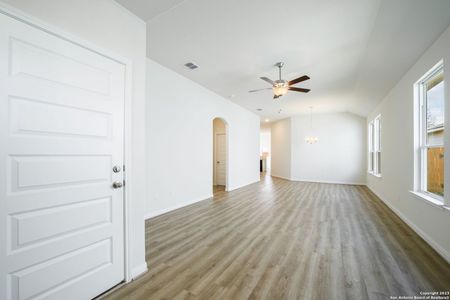 New construction Single-Family house 16619 Ginger Xing, Elmendorf, TX 78112 Charleston- photo 4 4