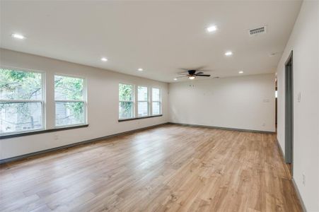 New construction Single-Family house 1438 E Waco Ave, Dallas, TX 75216 null- photo 3 3