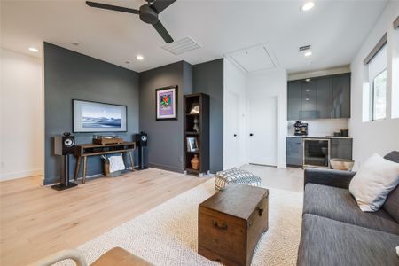 New construction Single-Family house 602 W Clay St, Houston, TX 77019 - image 18