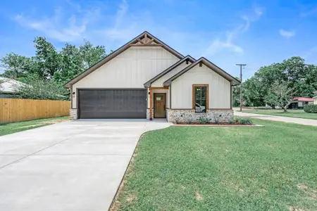 New construction Single-Family house 213 Turman St, Mineola, TX 75773 - image