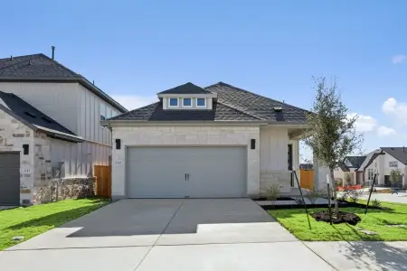 New construction Single-Family house 247 Grayson Elm Pass, Dripping Springs, TX 78620 plan Catura - Central Series - image