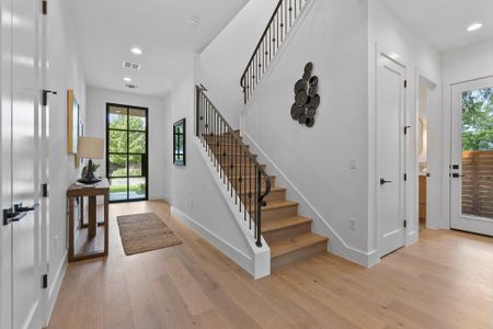 New construction Single-Family house 2318 Westoak Dr, Austin, TX 78704 - photo 3 3