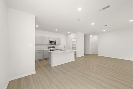 New construction Single-Family house 121 Kylie St, Cleburne, TX 76031 plan Mockingbird Plan - image 19