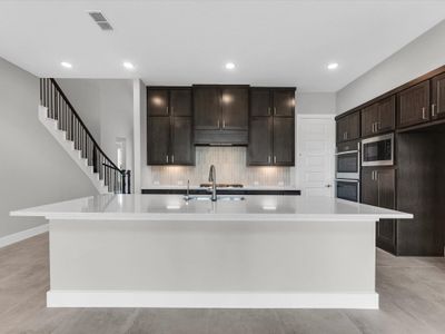 New construction Single-Family house 19702 Centennial Park Ln, Cypress, TX 77433 plan Windsor - image 4