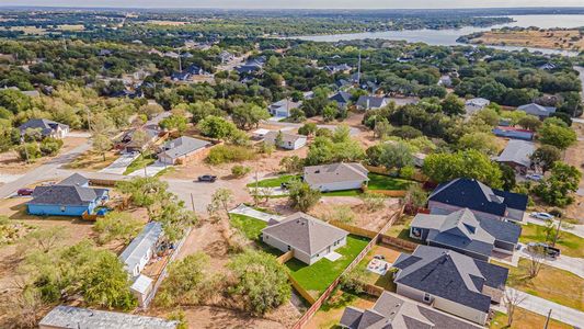 New construction Single-Family house 5110 Uvalde Court, Granbury, TX 76048 - photo 32 32