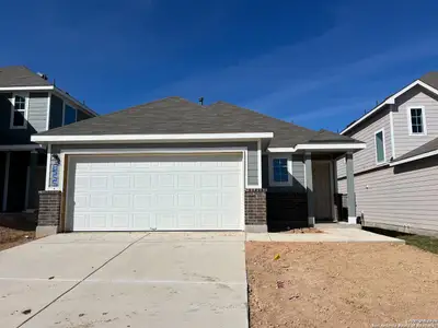 New construction Single-Family house 8555 Catnip Pass, Elmendorf, TX 78112 plan Aspen - image