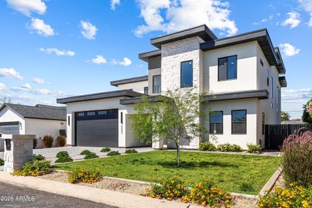 New construction Single-Family house 4852 E Piccadilly Rd, Phoenix, AZ 85018 - image