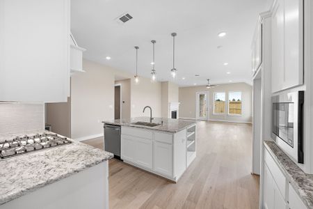 New construction Single-Family house 21702 Leaton Cir, Porter, TX 77365 plan Lily - image 8