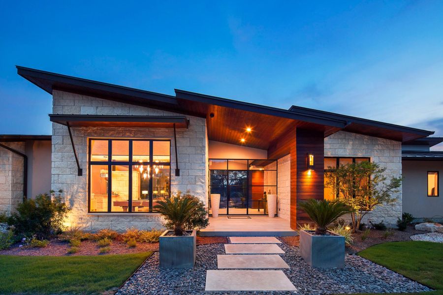 A showcase of a new construction home by Heyl Homes, highlighting their design and quality (Image 12).