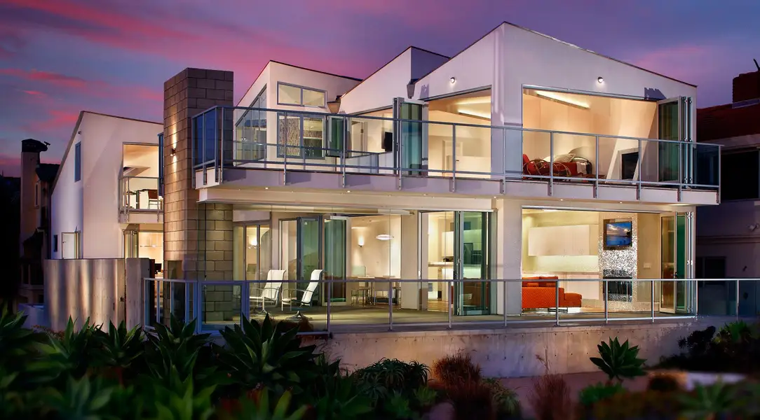 A showcase of a new construction home by Matt White Custom Homes, highlighting their design and quality (Image 4).