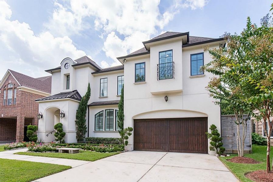 A showcase of a new construction home by Blum Custom Builders, highlighting their design and quality (Image 1). A showcase of a new construction home by Blum Custom Builders, highlighting their design and quality (Image 1).