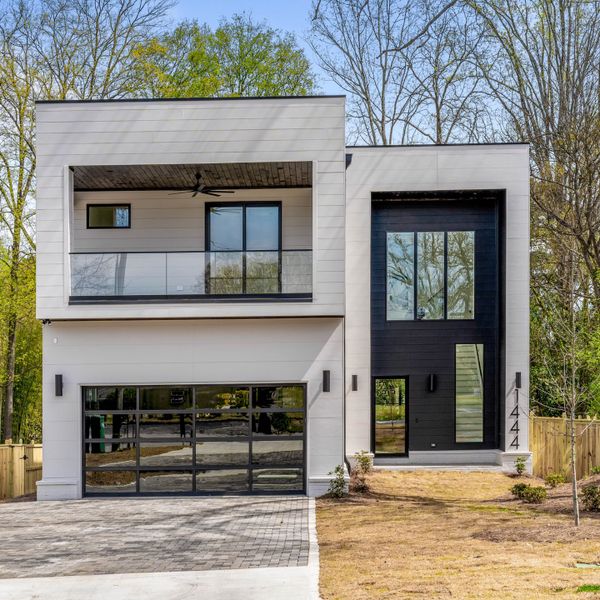 A showcase of a new construction home by Six Points Homes, highlighting their design and quality (Image 13). A showcase of a new construction home by Six Points Homes, highlighting their design and quality (Image 13).