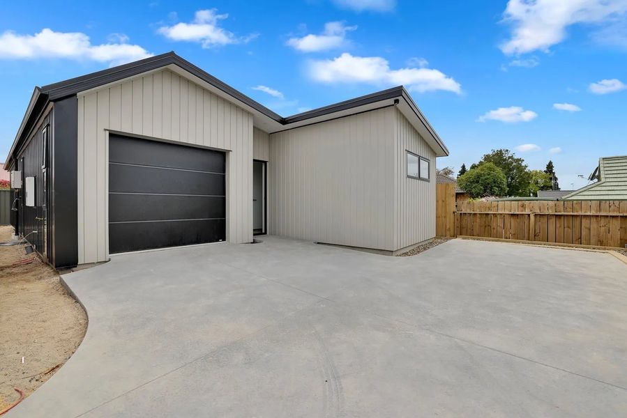 A showcase of a new construction home by ZB Homes, highlighting their design and quality (Image 6). A showcase of a new construction home by ZB Homes, highlighting their design and quality (Image 6).