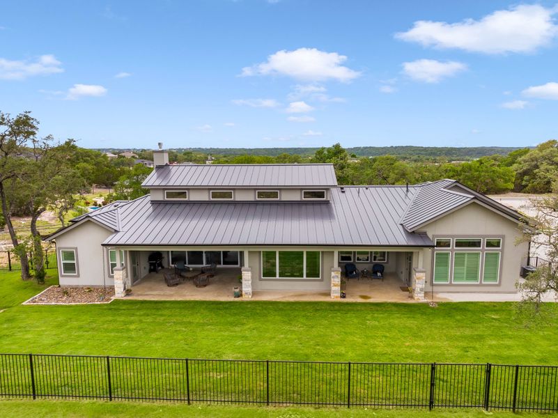 A showcase of a new construction home by JLP BUILDERS, highlighting their design and quality (Image 8).