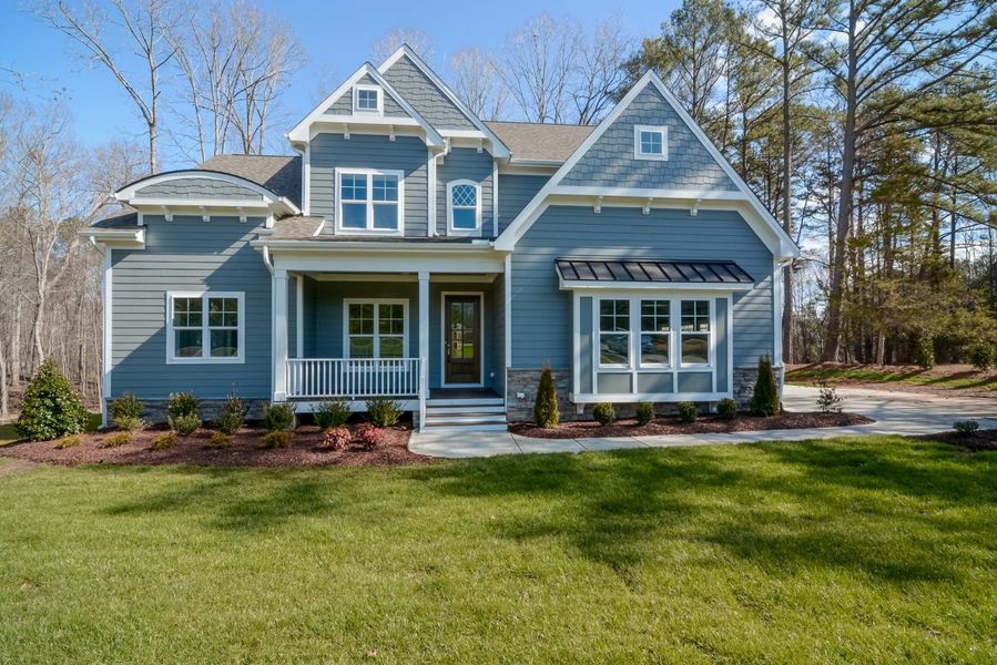 A showcase of a new construction home by MarDon Construction, highlighting their design and quality (Image 8).