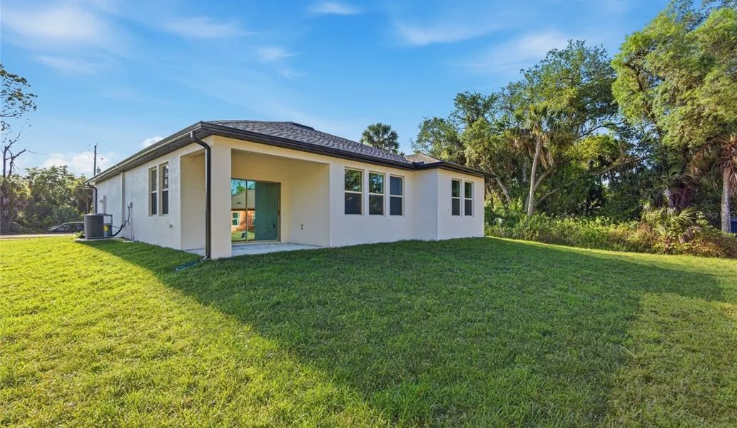 A showcase of a new construction home by ResiCraft Homes, highlighting their design and quality (Image 9). A showcase of a new construction home by ResiCraft Homes, highlighting their design and quality (Image 9).