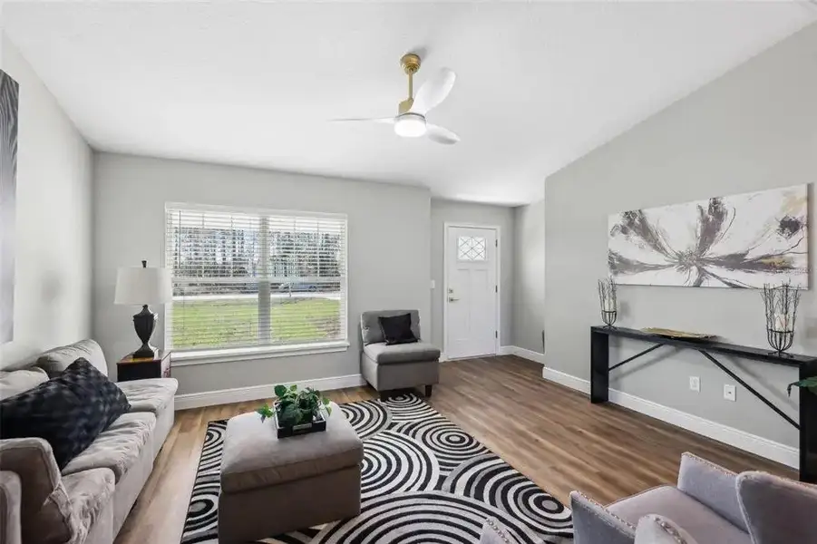 A showcase of a new construction home by A.L. Milton Construction, inc., highlighting their design and quality (Image 14).