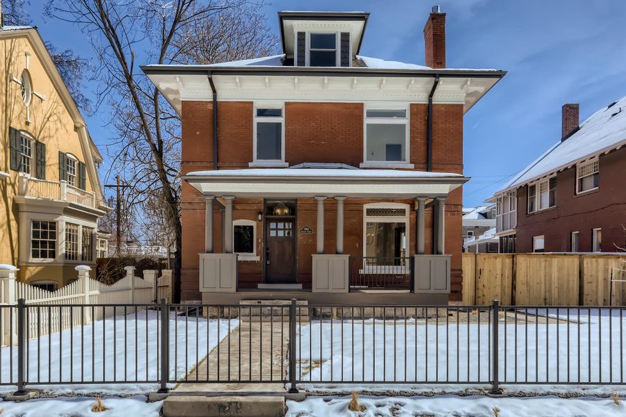 A showcase of a new construction home by Reed Design Builders, highlighting their design and quality (Image 6). A showcase of a new construction home by Reed Design Builders, highlighting their design and quality (Image 6).