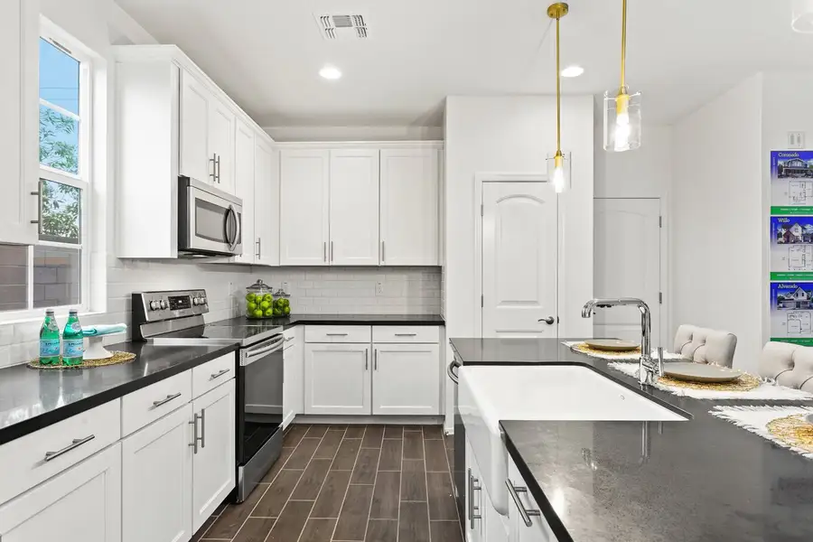 A showcase of a new construction home by Encanto Living, highlighting their design and quality (Image 16).