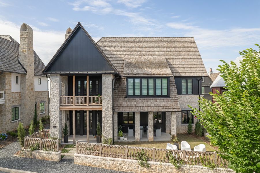 A showcase of a new construction home by McKinney Builders, highlighting their design and quality (Image 23).