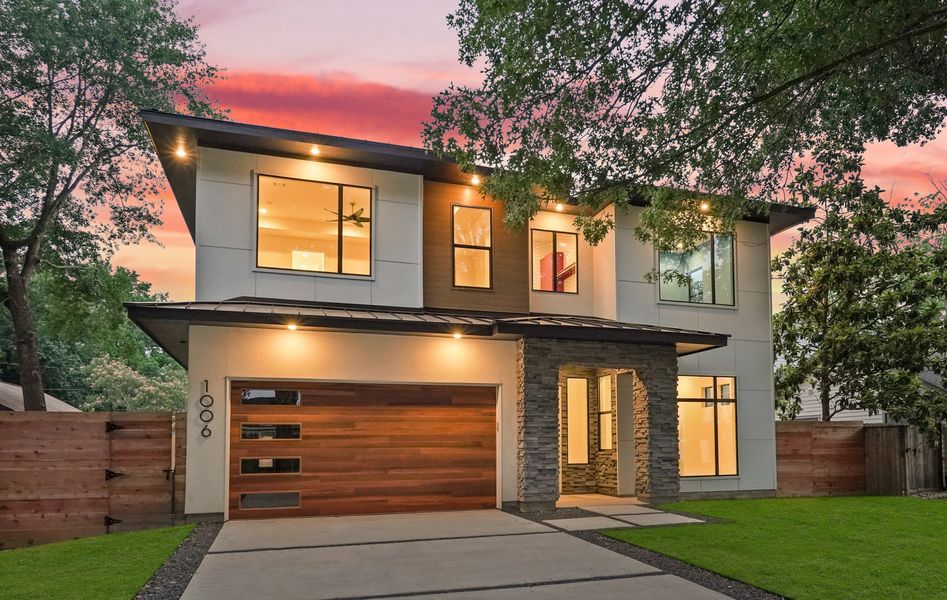 A showcase of a new construction home by Echo Custom Homes, highlighting their design and quality (Image 6). A showcase of a new construction home by Echo Custom Homes, highlighting their design and quality (Image 6).