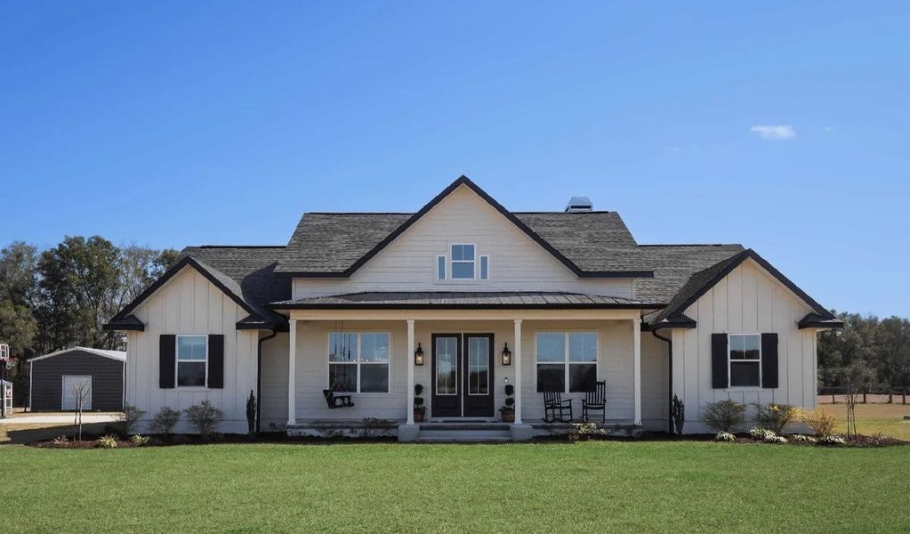 A showcase of a new construction home by Robinson Renovation & Custom Homes, highlighting their design and quality (Image 9).