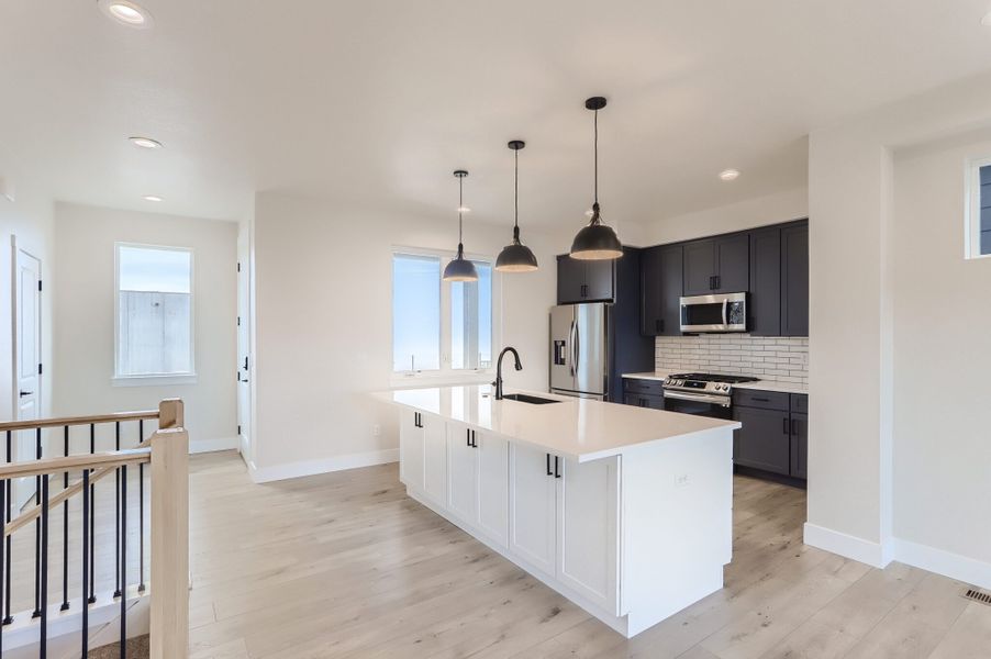 A showcase of a new construction home by Easton Homes, highlighting their design and quality (Image 20).