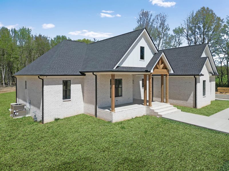 A showcase of a new construction home by Norfleet Builders, highlighting their design and quality (Image 2).