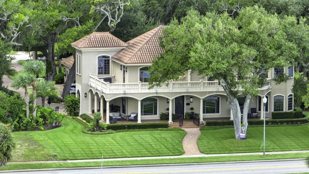 A showcase of a new construction home by Southern Built LLC, highlighting their design and quality (Image 4). A showcase of a new construction home by Southern Built LLC, highlighting their design and quality (Image 4).