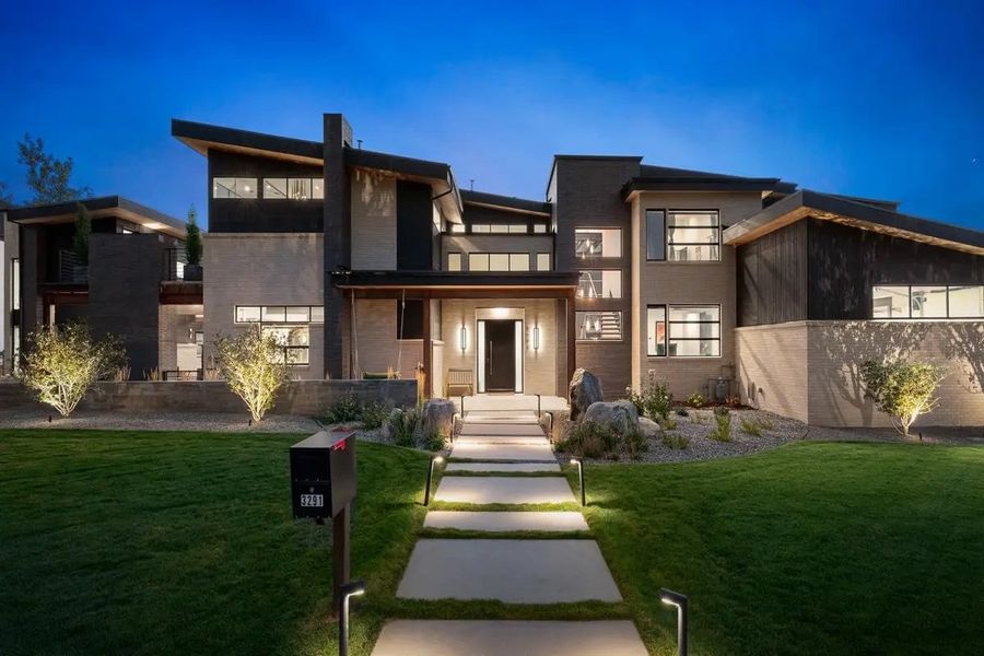 A showcase of a new construction home by Work Shop Colorado, highlighting their design and quality (Image 4).