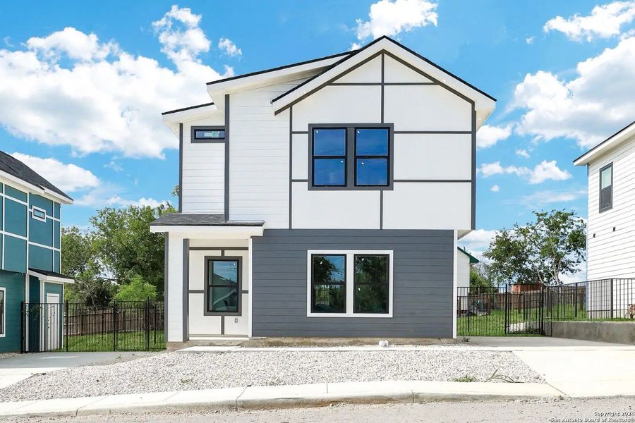 A showcase of a new construction home by ASP Home Builders, highlighting their design and quality (Image 5). A showcase of a new construction home by ASP Home Builders, highlighting their design and quality (Image 5).