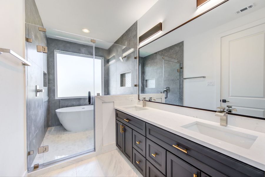 A showcase of a new construction home by Bayou Hawthorn, highlighting their design and quality (Image 13).