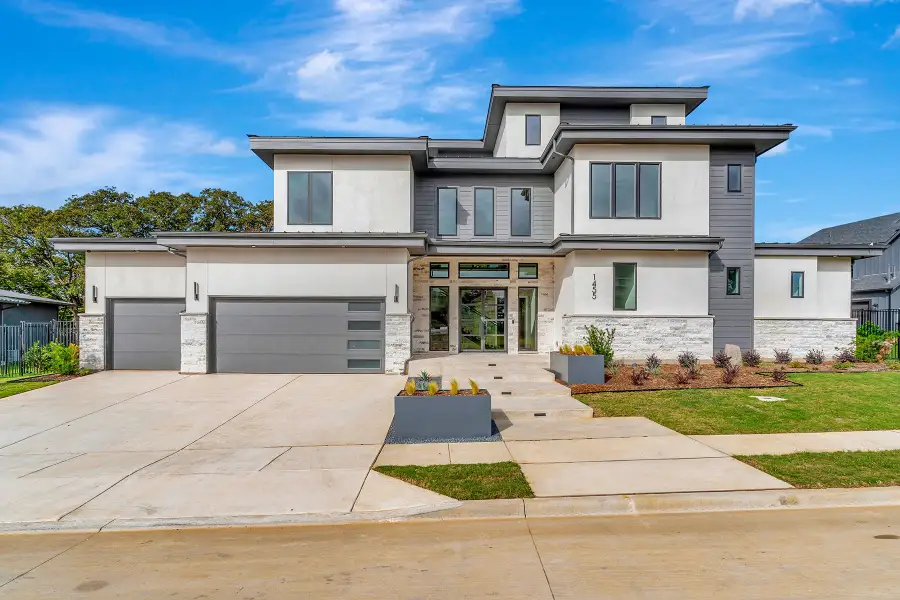 A showcase of a new construction home by Bud Bartley Family Of Builders, highlighting their design and quality (Image 1). A showcase of a new construction home by Bud Bartley Family Of Builders, highlighting their design and quality (Image 1).