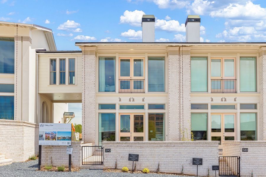 A showcase of a new construction home by McKinney Builders, highlighting their design and quality (Image 17).