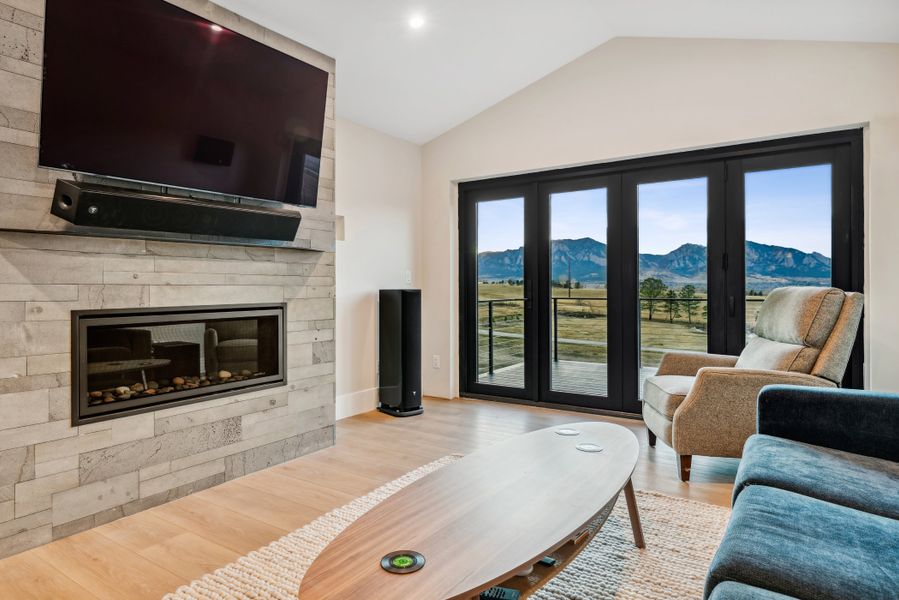 A showcase of a new construction home by Sopris Homes LLC, highlighting their design and quality (Image 5).