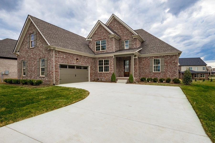 A showcase of a new construction home by Woodridge Homes LLC, highlighting their design and quality (Image 9).