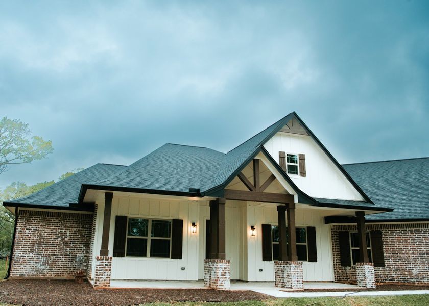 A showcase of a new construction home by Heritage Custom Home, highlighting their design and quality (Image 5).
