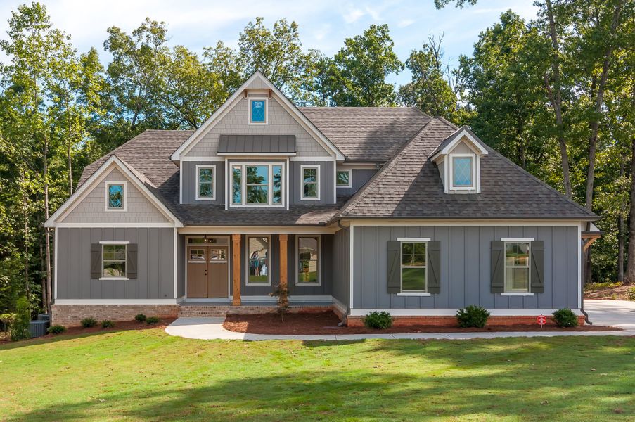 A showcase of a new construction home by Dustin Shaw Homes, highlighting their design and quality (Image 4).