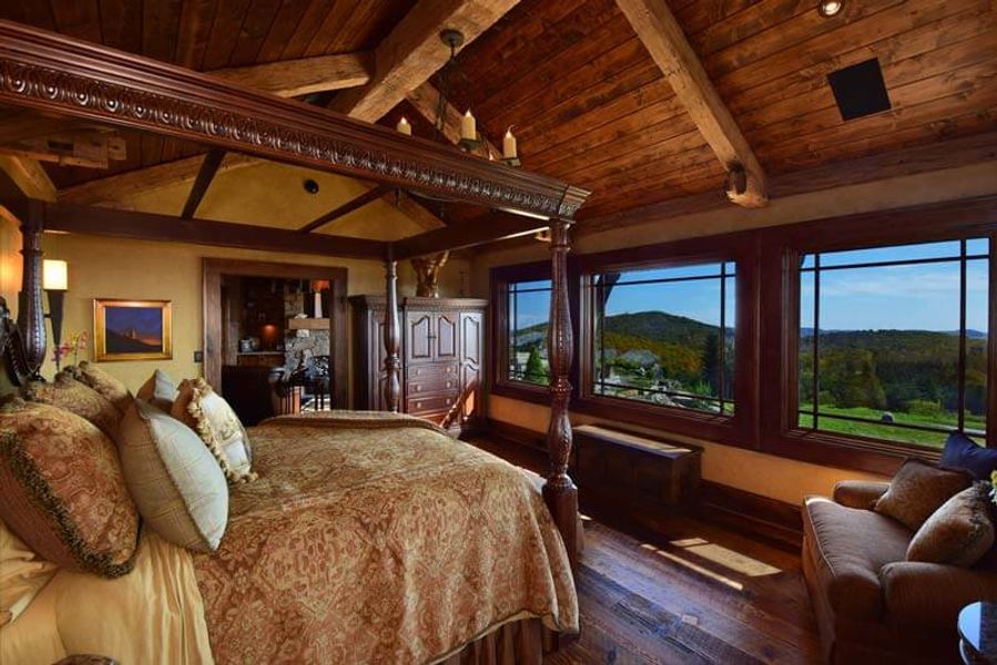 A showcase of a new construction home by Boone Construction Company, highlighting their design and quality (Image 6). A showcase of a new construction home by Boone Construction Company, highlighting their design and quality (Image 6).